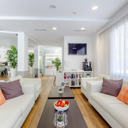 Apartamentos Ferrer Tamarindos Port de Alcudia  Bagian luar foto
