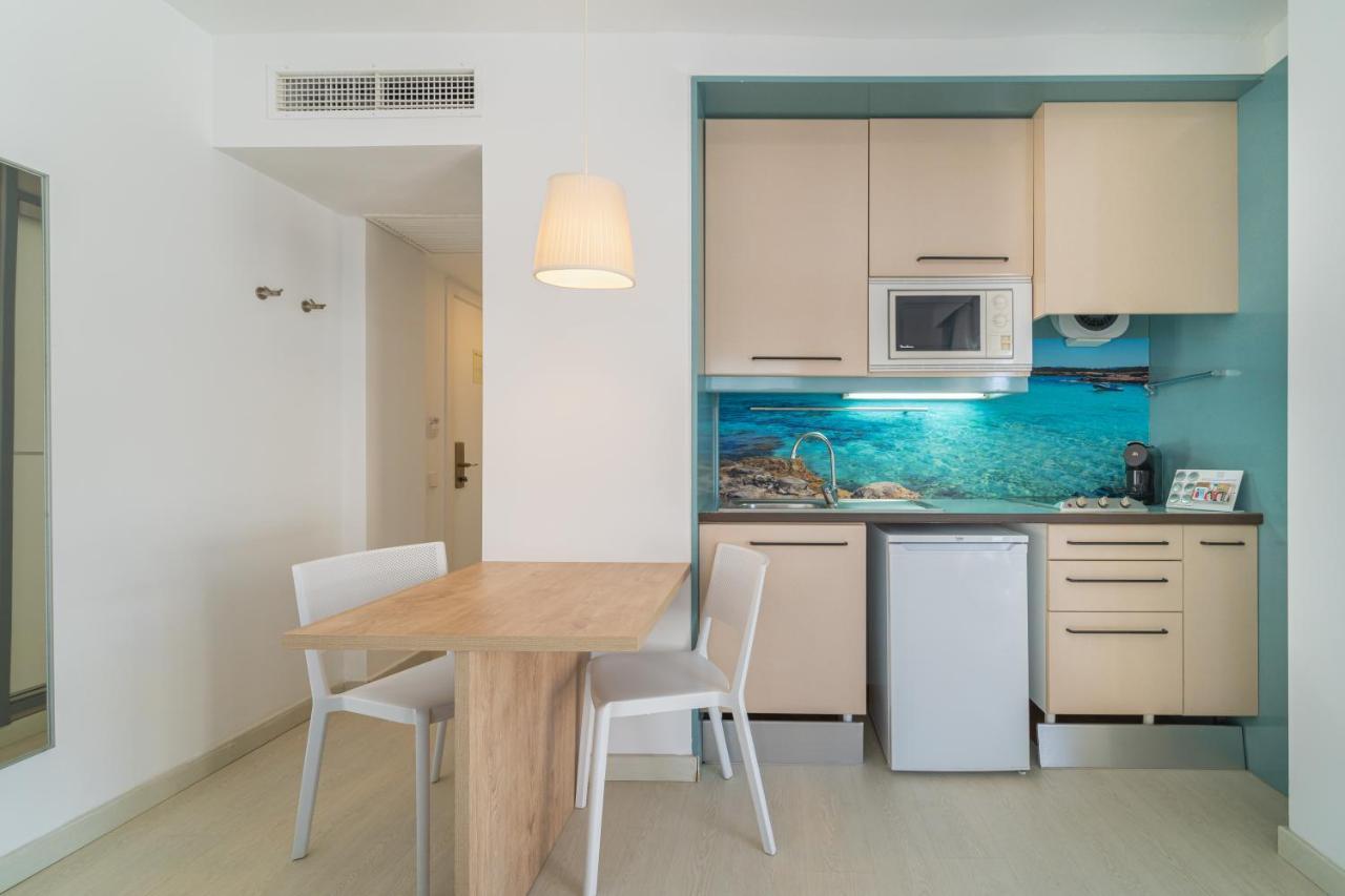 Apartamentos Ferrer Tamarindos Port de Alcudia  Bagian luar foto
