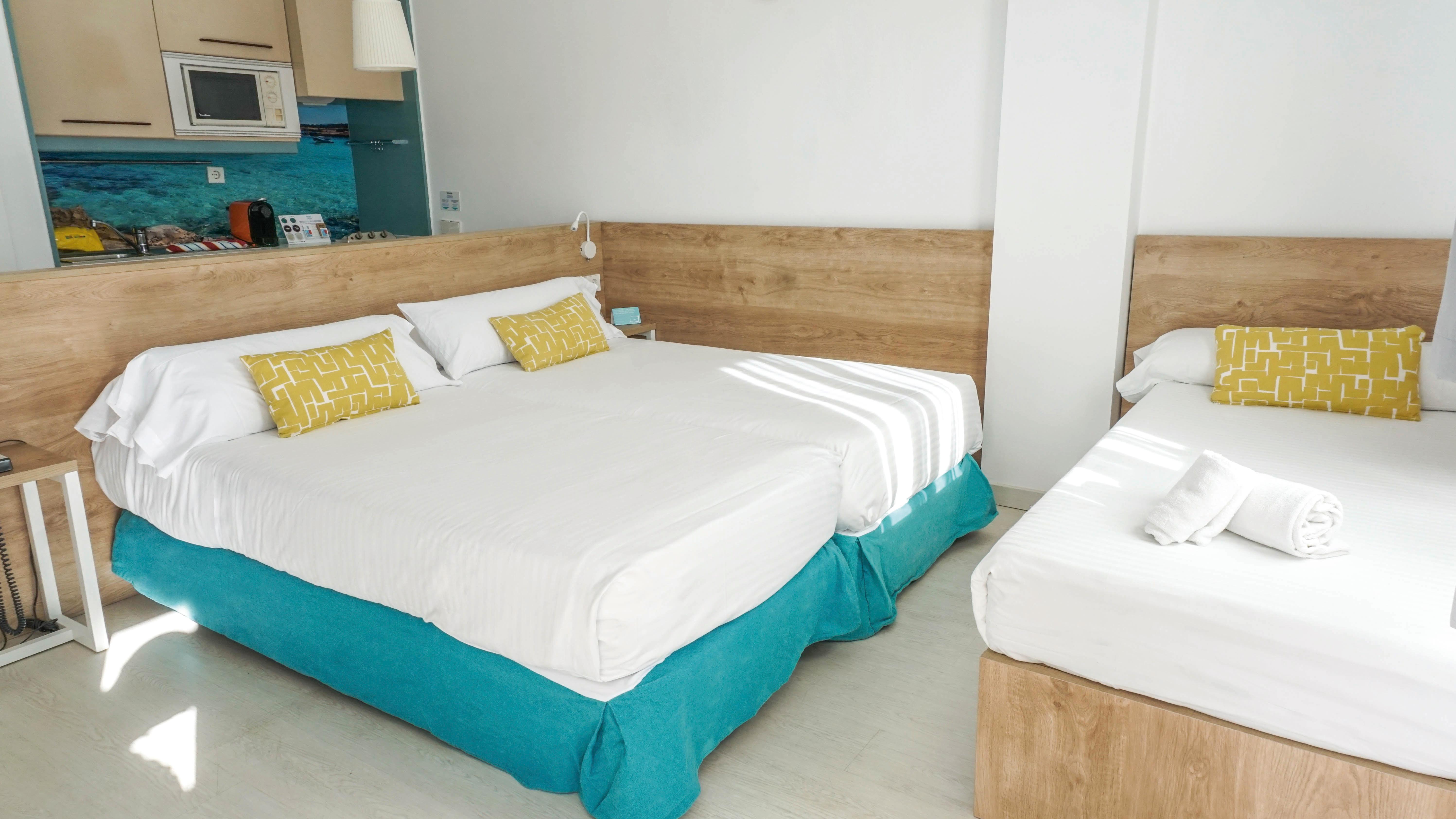Apartamentos Ferrer Tamarindos Port de Alcudia  Bagian luar foto