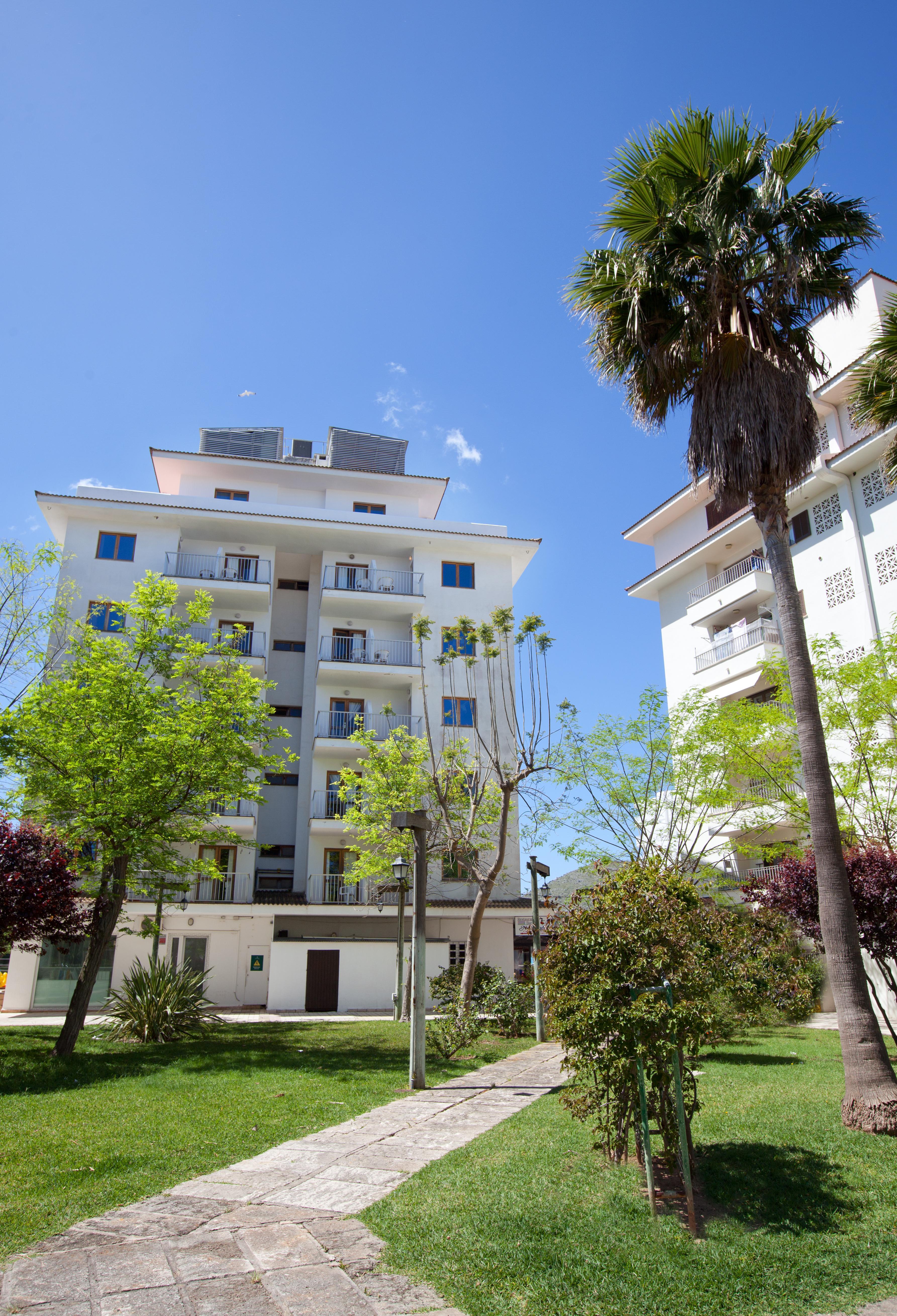Apartamentos Ferrer Tamarindos Port de Alcudia  Bagian luar foto