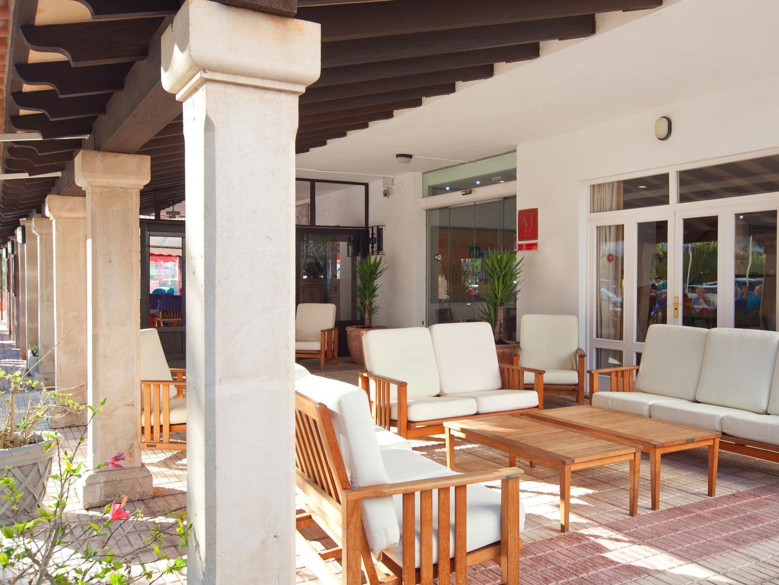 Apartamentos Ferrer Tamarindos Port de Alcudia  Bagian luar foto