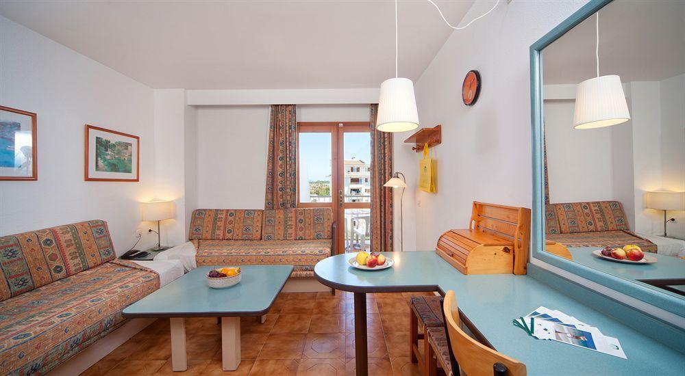 Apartamentos Ferrer Tamarindos Port de Alcudia  Bagian luar foto